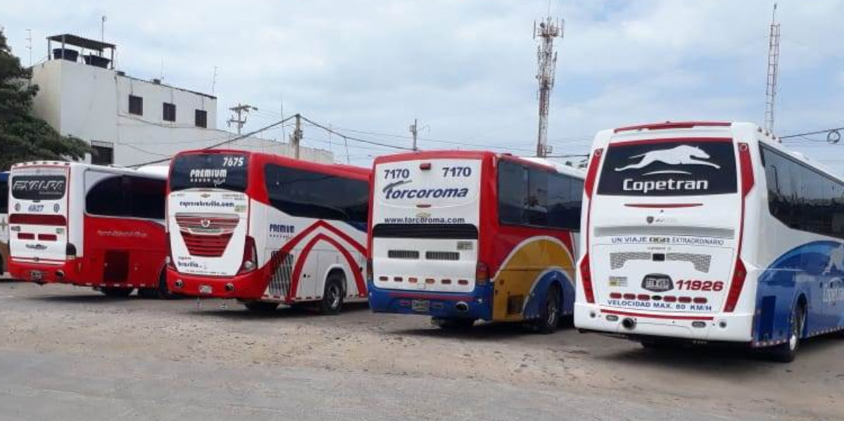 Al llegar a su destino, pasajeros de un bus en Colombia descubren que una mujer falleció en el trayecto del viaje