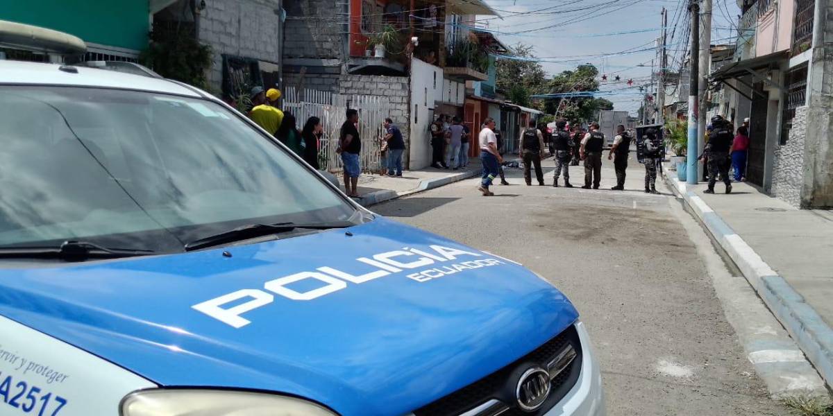 Masacre en el Guasmo: Tres adultos y un niño asesinados tras ataque armado en Guayaquil