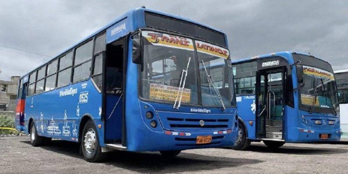 Quito: 49 compañías de transporte incrementaron el costo del pasaje