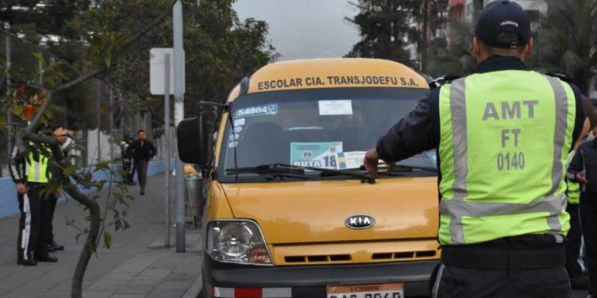 Quito: más de 6 000 choferes de transporte escolar serán capacitados en el plan A clases seguros 2023