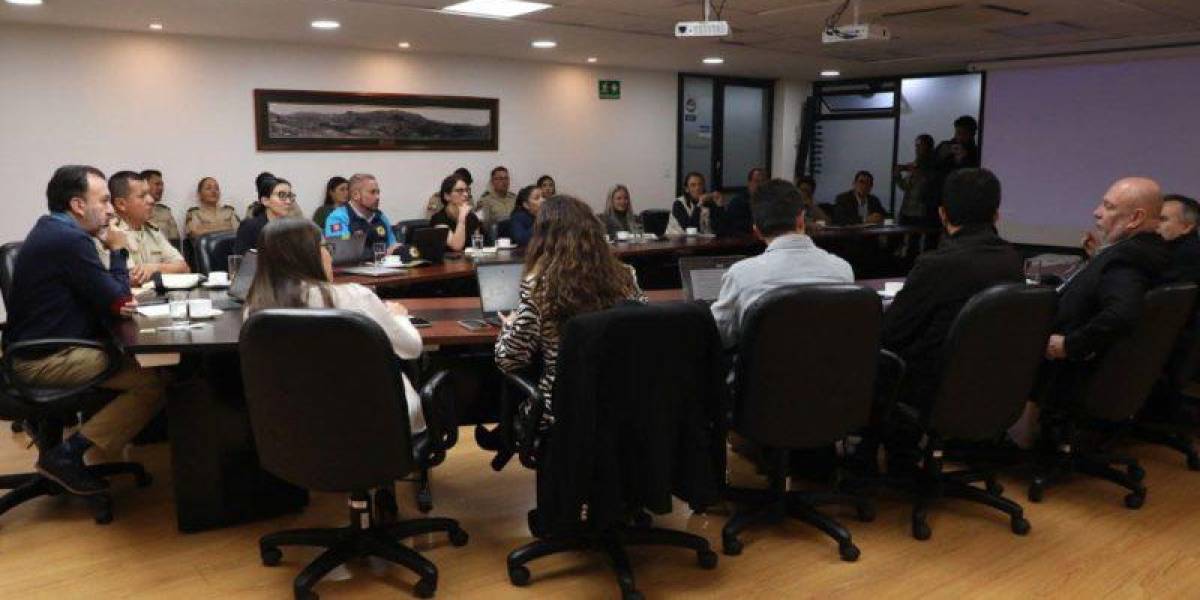 Quito: la tasa de seguridad se destinará a mejorar la capacidad operativa de la Policía Nacional