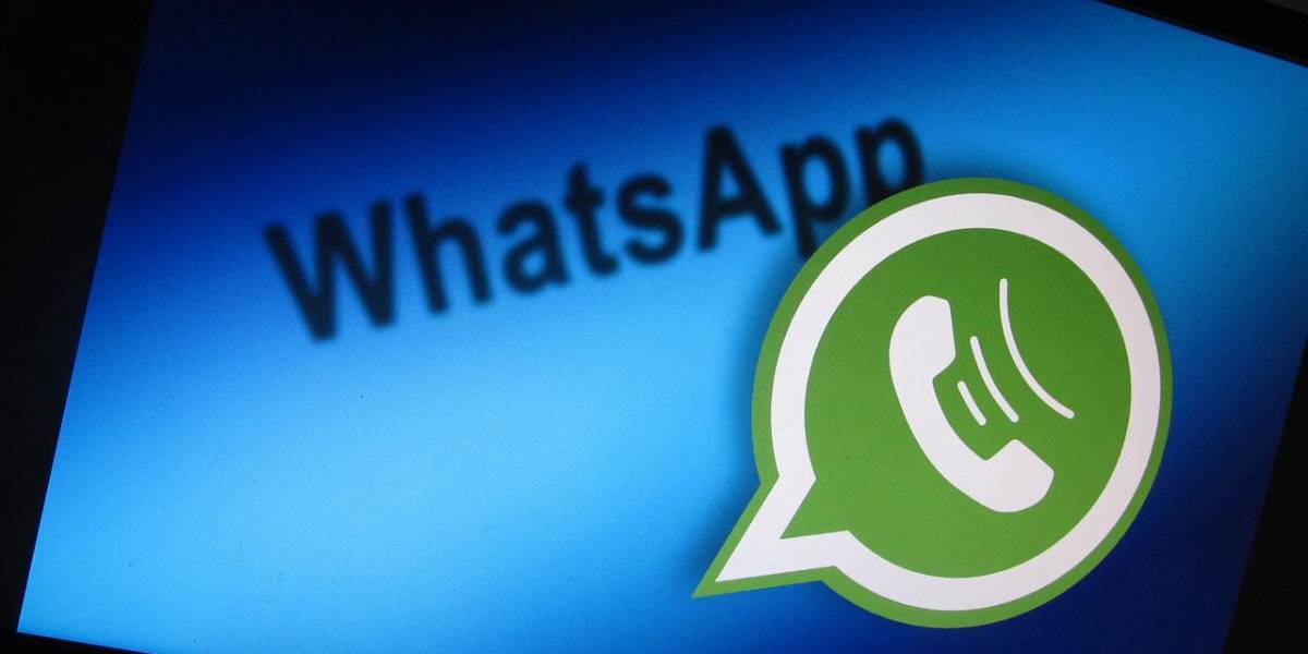 ¿Cómo enviar mensajes de voz temporales en WhatsApp?