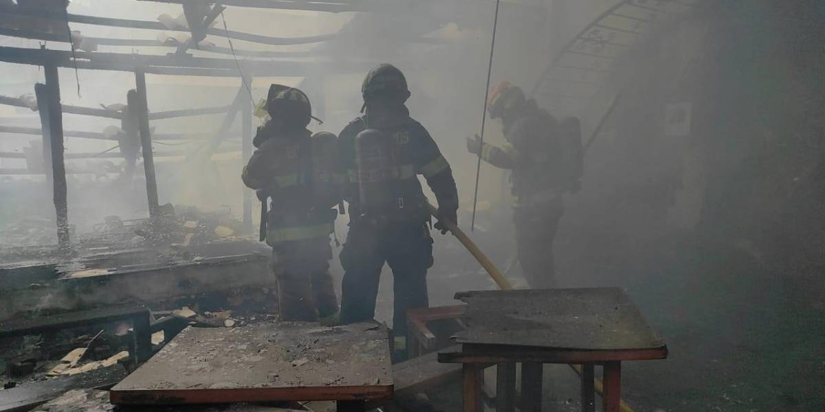 Tres incendios se registraron en casas del centro, sur y norte de Quito