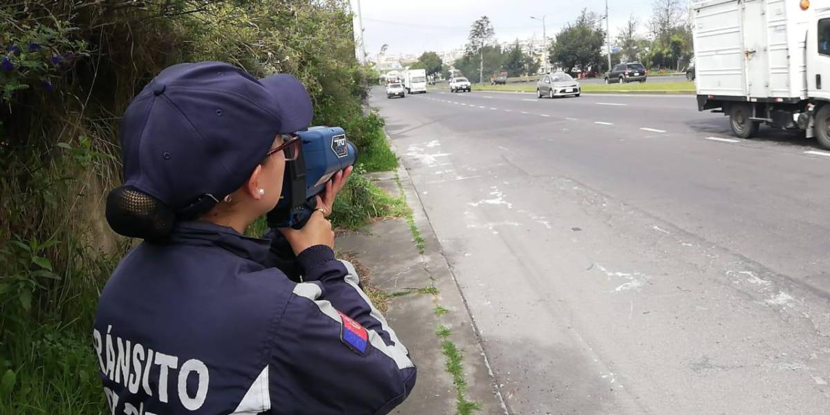Quito: los operativos de control de velocidad se incrementan