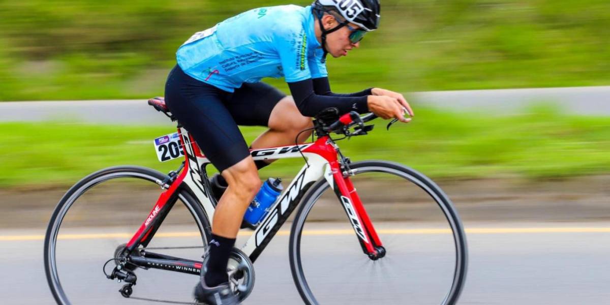Ciclista colombiano muere tras sufrir accidente en Vuelta a la Juventud