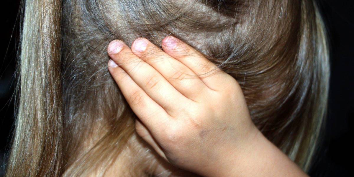 El tío de una niña de 6 años es detenido en Manabí por abuso sexual y pornografía infantil