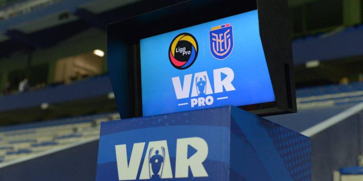 La Comisión Nacional de Arbitraje y la FEF piden a Liga Pro que se publiquen los audios del VAR