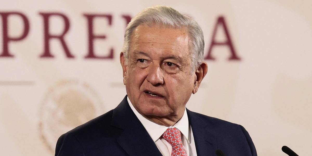 López Obrador desata críticas al llamar señor vestido de mujer a una diputada trans