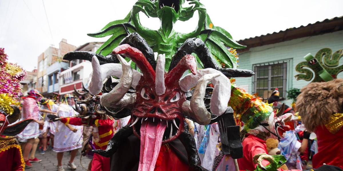 La Diablada pillareña volvió a las calles para celebrar Año Nuevo