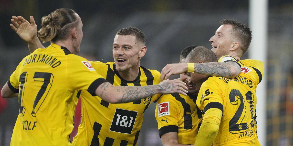 El Borussia Dortmund conquista el liderato en Alemania con goleada