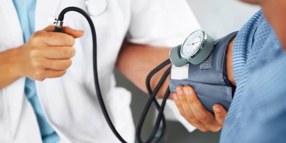 10 consejos efectivos para bajar la presión arterial y cuidar tu salud cardiovascular