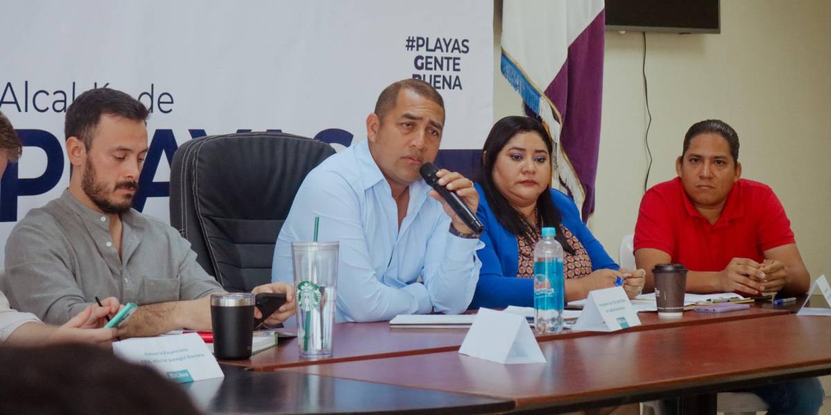 El alcalde de Playas dispone teletrabajo para empleados municipales tras el asesinato de un funcionario