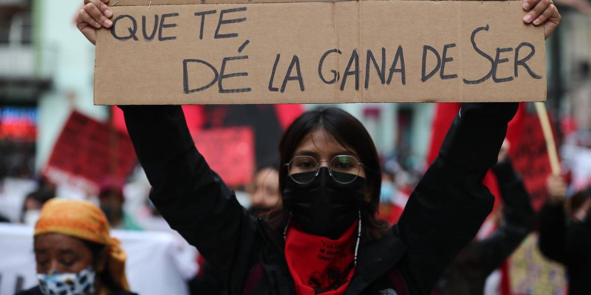 HRW critica excesos de Policía de Ecuador en marcha feminista