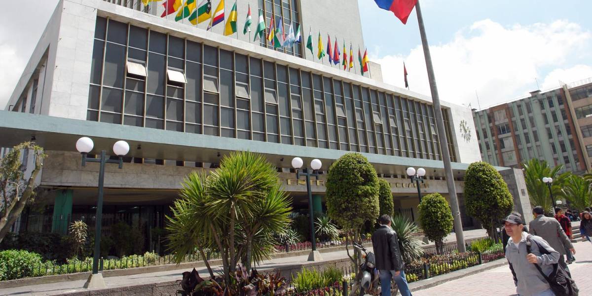 El Gobierno de Noboa busca evitar el pago de USD 700 millones al Banco Central en el 2024
