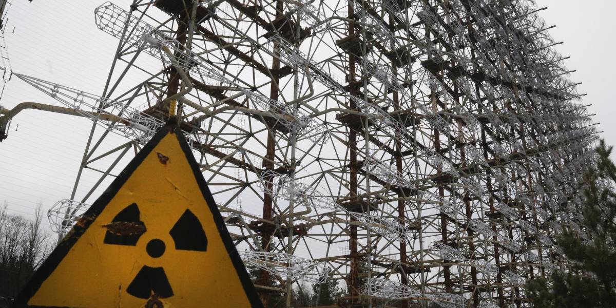 Rusia y Ucrania combaten en zona restringida de Chernóbil