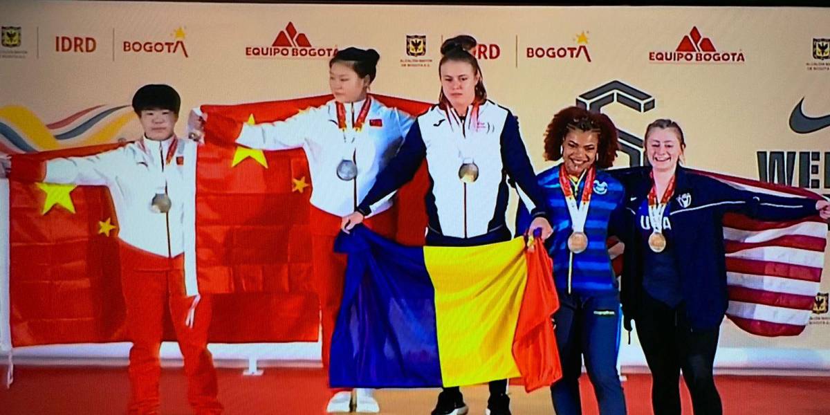 Angie Palacios gana medallas de plata y bronce en Mundial de Levantamiento de Pesas