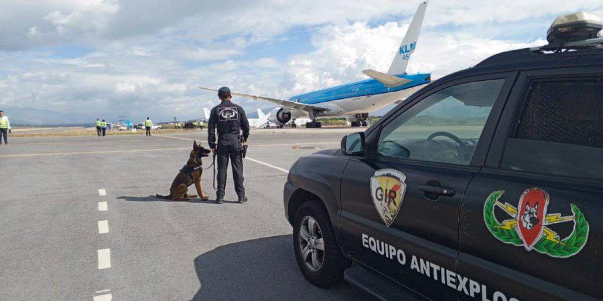 Un avión de KLM con amenaza de bomba aterriza en Quito pero no se halló ningún explosivo