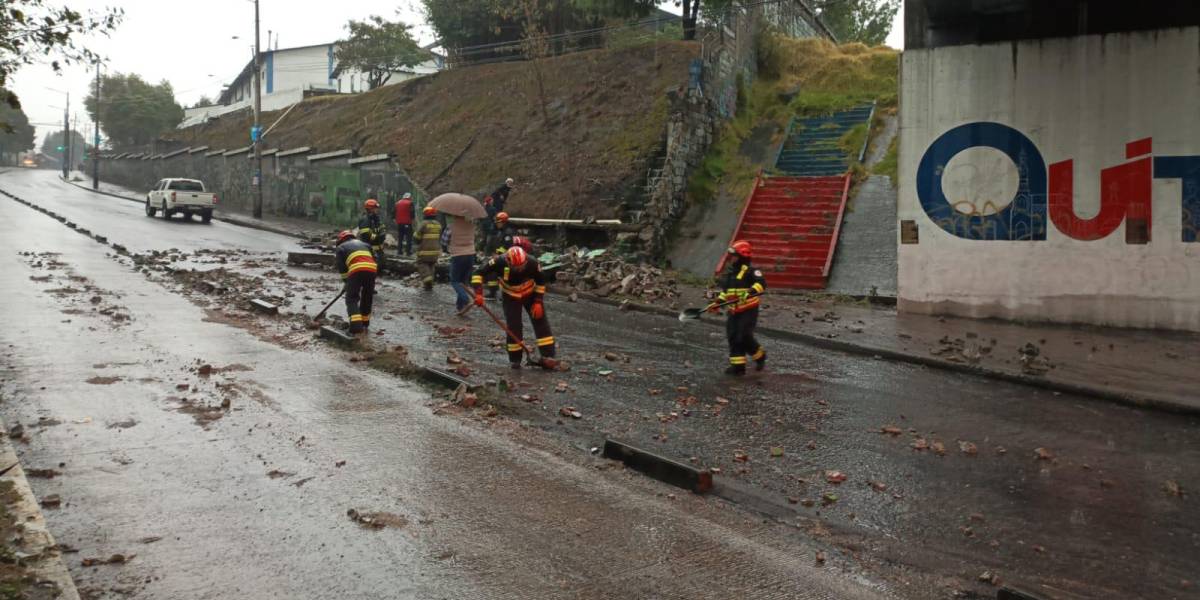 Quito: inundaciones y daños estructurales en el primer día de fuerte lluvia