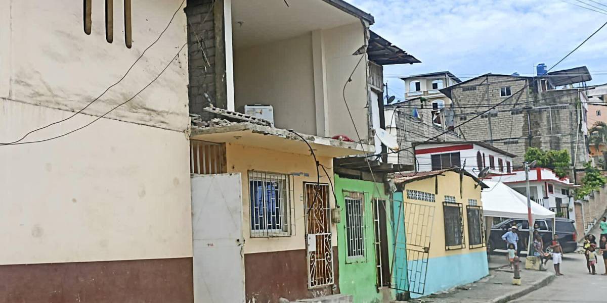 356 personas afectadas por el sismo de Esmeraldas, una falleció de un infarto