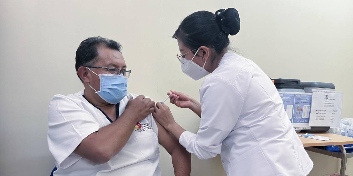 Vacunas bivalentes contra el COVID-19 en Quito: ¿dónde recibirla?