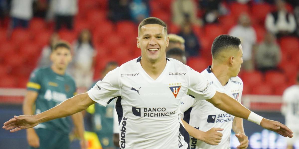 Liga de Quito golea a Imbabura 5-0 con triplete de Alex Arce