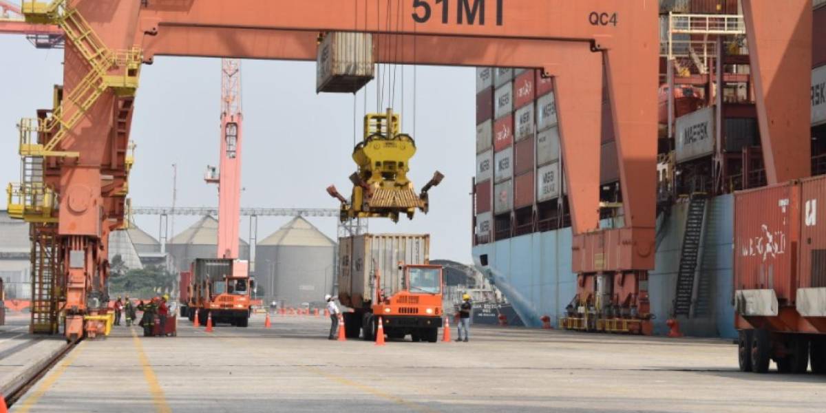 Autoridades ofrecen resguardo militar en los ingresos a los puertos de Guayaquil