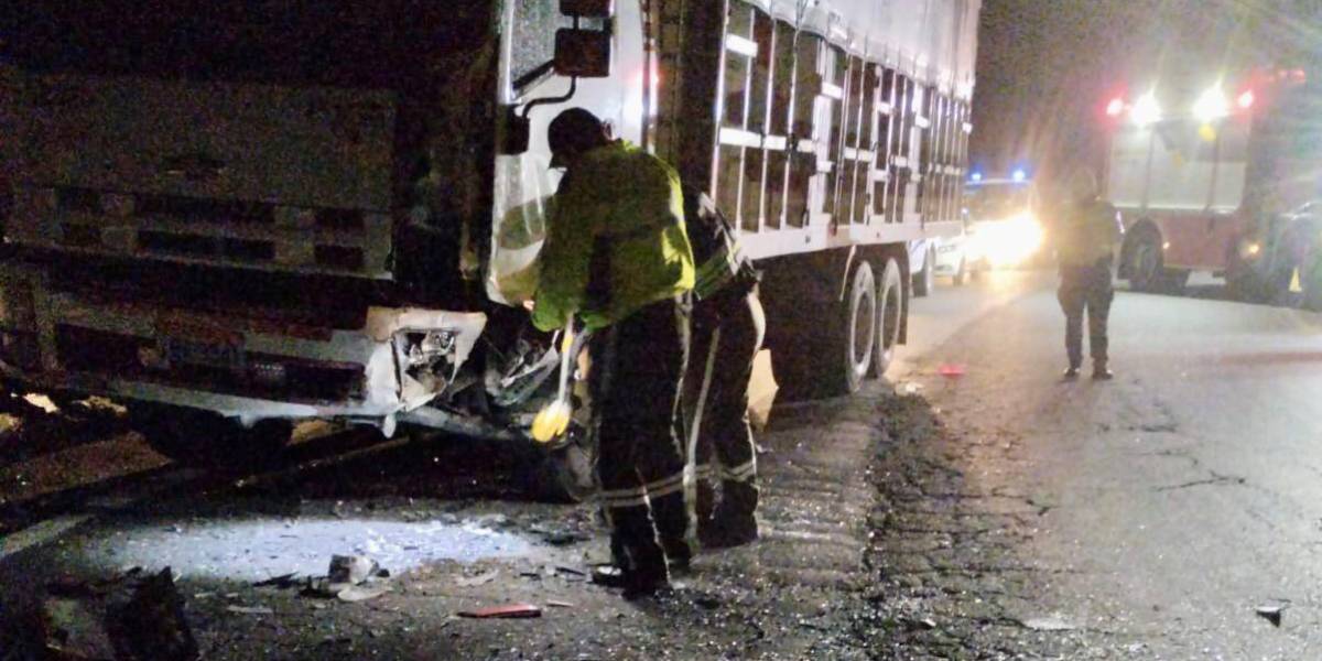 Quito: un siniestro de tránsito en la vía a Papallacta dejó un muerto