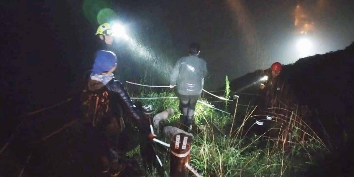 Chimborazo: turistas fueron rescatados tras perderse en el cerro Puñay