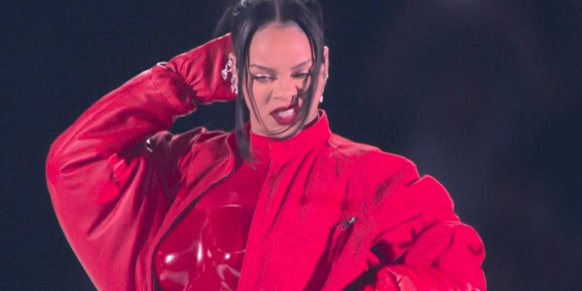 Los mejores memes del Super Bowl: ¿Quién ve el partido solo por el show de Rihanna?