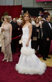 10 estrellas y 10 fabulosos vestidos del diseñador Oscar de la Renta