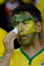 Los rostros de decepción de los brasileños ante Alemania