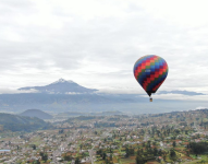 Las opciones que hay en Ecuador para celebrar el Día del Amor y la Amistad en el aire