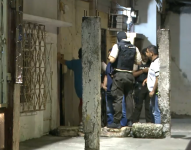 Extorsionadores colocaron un explosivo afuera de una casa en el Suburbio de Guayaquil