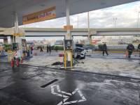 El jugador de Estudiantes de La Plata, Tiago Palacios, chocó su vehículo contra una gasolinera