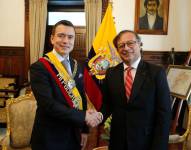 Reunión entre el presidente de Ecuador, Daniel Noboa, y su homólogo colombiano, Gustavo Petro.