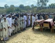 Funeral por las víctimas del atentado suicida en Khar, en la provincia norteña de Khyber Pakhtunkhwa, Pakistán.
