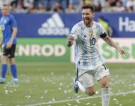 Messi anotó cinco goles en la victoria ante Estonia
