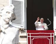 El Papa Francisco dirigió su oración del Ángelus desde la ventana de su oficina con vistas a la Plaza de San Pedro, en el Vaticano, el 5 de noviembre de 2023.