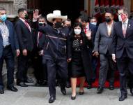 El presidente del Perú, Pedro Castillo, acompañado de su familia llega al Palacio de Gobierno para la ceremonia de Investidura hoy, en Lima (Perú). EFE/ Paolo Aguilar