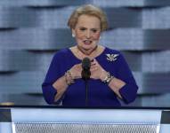 La exsecretaria de Estado de EEUU, Madeleine Albright, durante la Convención Nacional Demócrata, en Filadelfia, el 26 de julio de 2016. Albright falleció debido al cáncer, dijo su familia el 23 de marzo de 2022. (AP Foto/J. Scott Applewhite, Archivo)