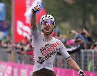 El francés Paret Peintre gana la etapa 4 del Giro de Italia