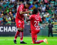 Jordy Caicedo celebra su gol contra el León