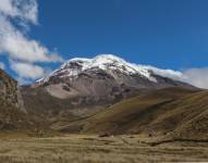 El Chimborazo cuenta con una altitud de 6 263,47 metros sobre el nivel del mar.