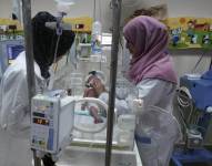 Ministerio de Salud de Gaza informó que 39 bebés que estaban en la Unidad de Cuidados Intensivos del Hospital Al-Shifa, fallecieron debido a la falta de oxígeno.