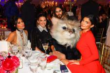 Kim Kardashian, Kendall Jenner, Kylie Jenner y Jared Leto en la Met Gala 2023