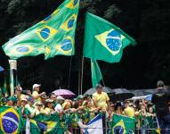Simpatizantes del expresidente brasileño Jair Bolsonaro marchan hoy en la avenida Paulista de Sao Paulo (Brasil).