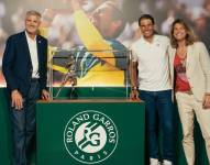 Rafael Nadal recibió la réplica de su estatua de Roland Garros