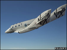 El avión espacial realiza su primer vuelo de prueba