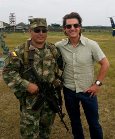 Tom Cruise visita guarnición militar colombiana por su película &#039;Mena&#039;