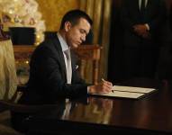 Daniel Noboa firmó decretos este lunes 27 de noviembre en el Palacio de Carondelet.